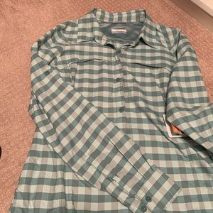 Columbia Plaid Long Sleeve shirt Sun & Water Wick